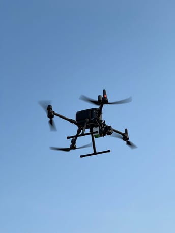 How do drones fly?